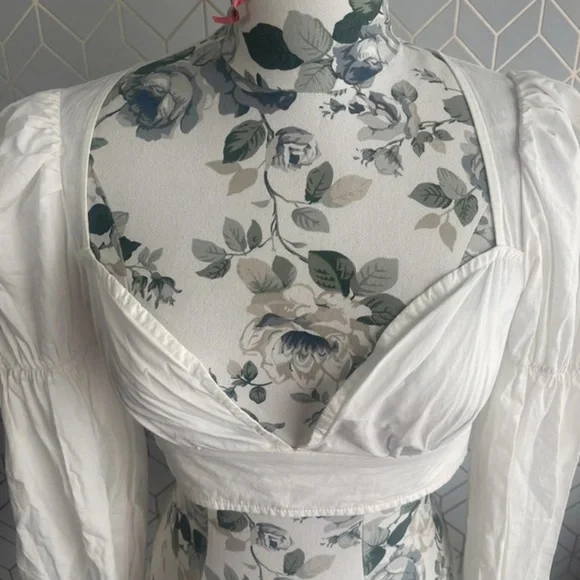 WHITE PrettyLittleThing crop top shirt , M / 10 - Picture 4 of 13